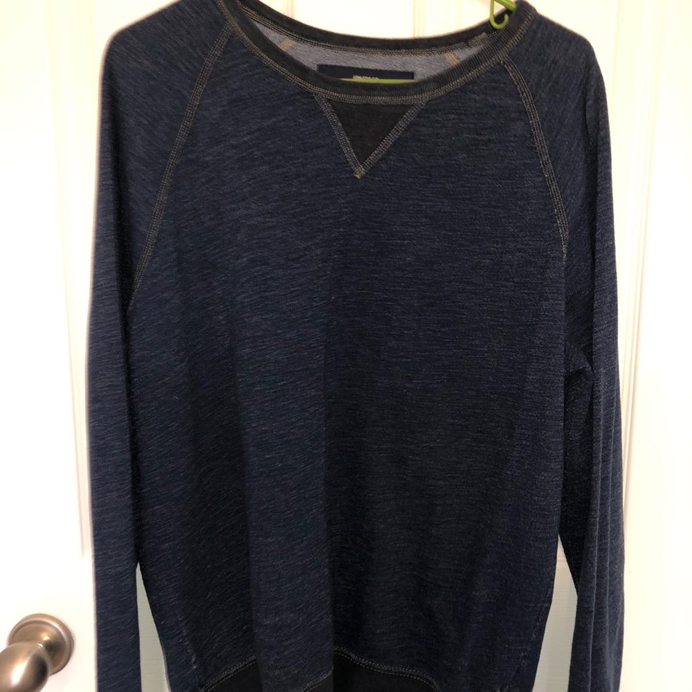 American Eagle crew neck